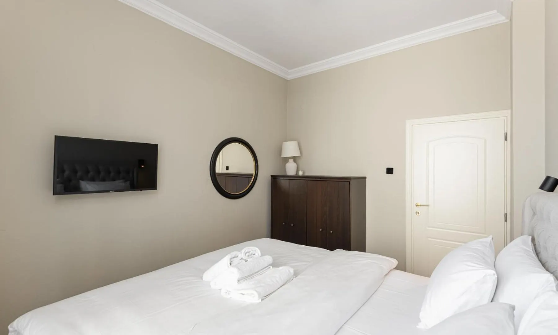 Primavera Seafront Apt By Halu! Next To White Tower Thessaloniki Greece